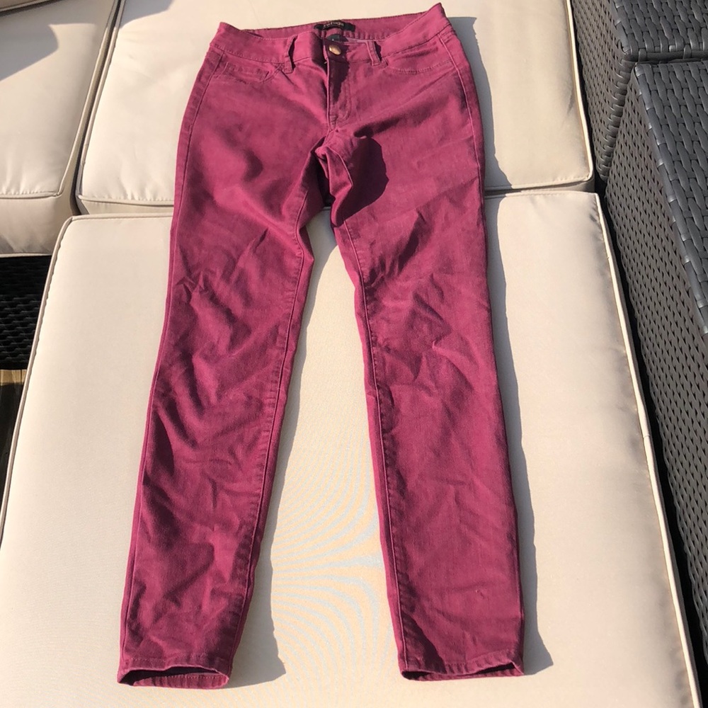 Charlotte Russe Refuge Maroon Size 2 Skinny Jeans